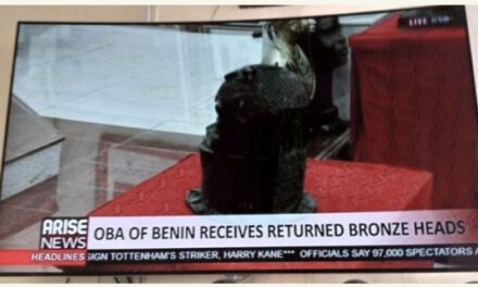 <strong>Oba Of Benin Takes Delivery Of Looted ‘Okpa,’ ‘Ilahor’ Returned From UK</strong>