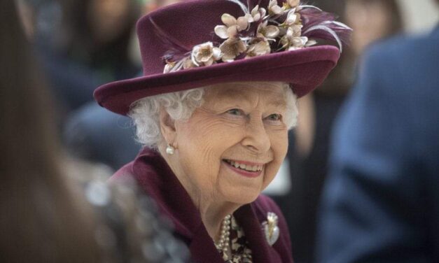 Queen Elizabeth II Dies, aged of 96: