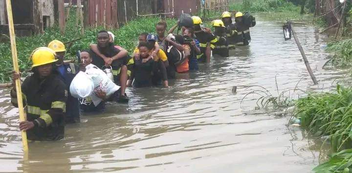 PHOTOS: Victims Rescued As Lagos Building Sinks